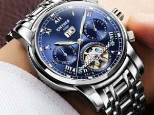 Solid stainless steel mechanical watch